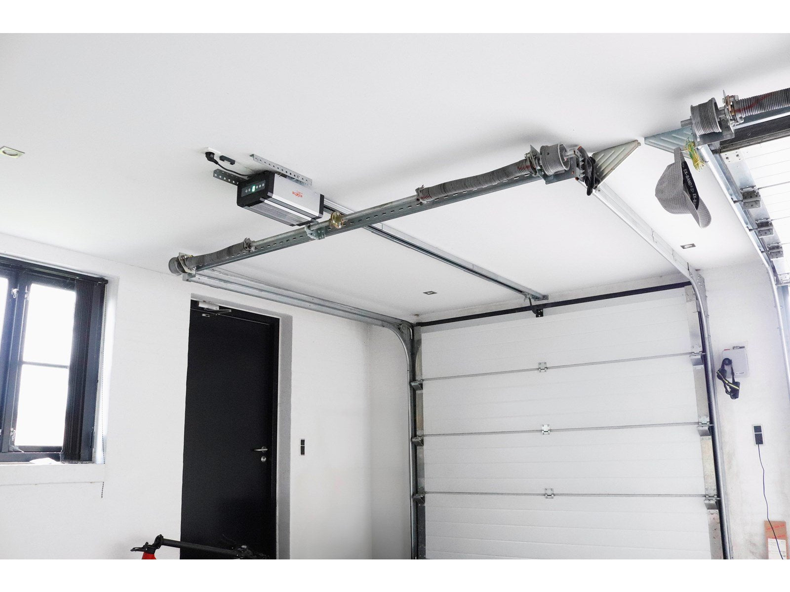 Boxer 5000 premium® Wi-Fi-Garagentoröffner inkl. 2 Stk. Fernbedienungen 1000N Boxer 5000 premium® Wi-Fi-Garagentoröffner inkl. 2 Stk. Fernbedienungen 1000N